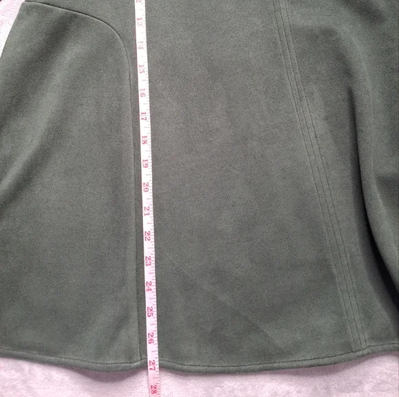 Tuckernuck Deep Green Blouse - Picture 14 of 15